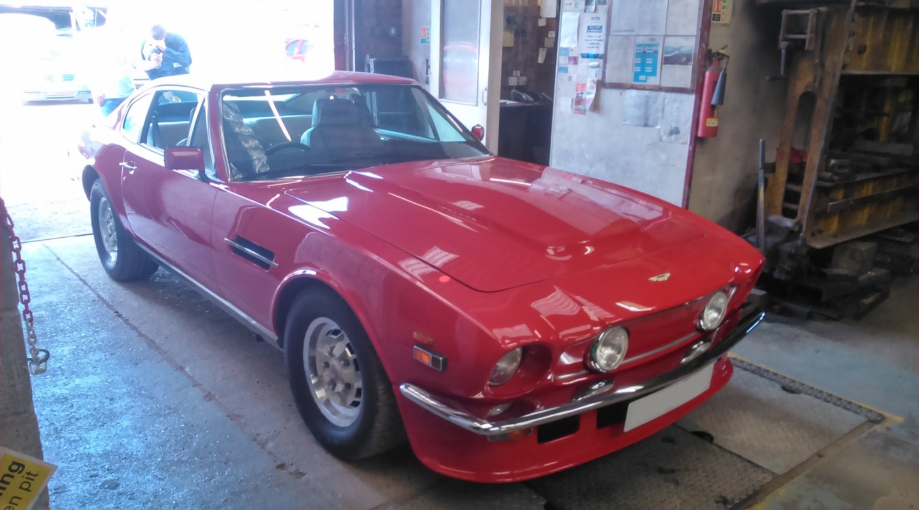 Aston Martin V8 Aston Martin V8