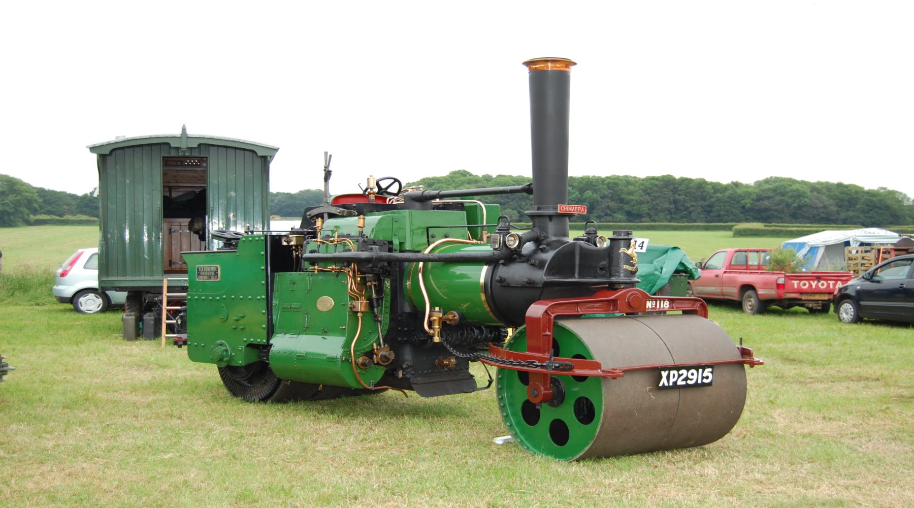 Aveling & Porter Steam Roller with "Living Van" Aveling & Porter Steam Roller with "Living Van"